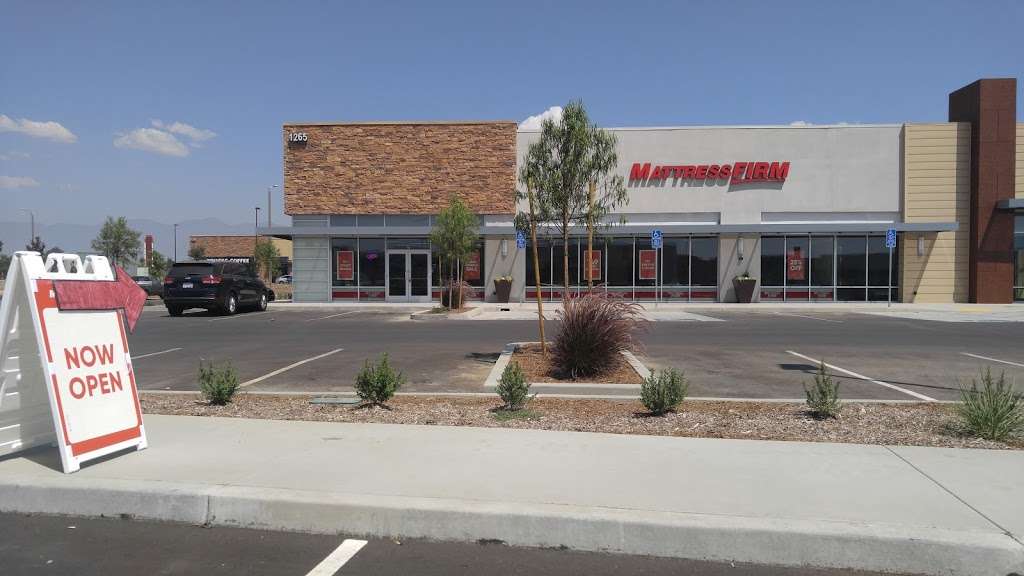 Mattress Firm Renaissance Marketplace | 1265 W Renaissance Pkwy Ste 100, Rialto, CA 92376 | Phone: (909) 640-2082