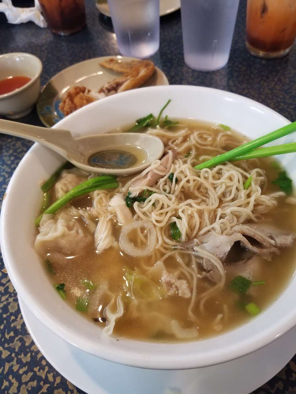 Cam Hong Deli | 4068 San Pablo Dam Rd, El Sobrante, CA 94803 | Phone: (510) 222-2700