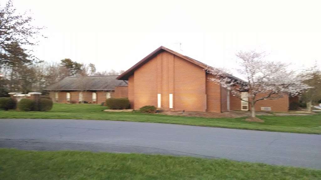 The Church of Jesus Christ of Latter-day Saints | 4911 Ox Rd, Fairfax, VA 22030, USA | Phone: (703) 273-5887