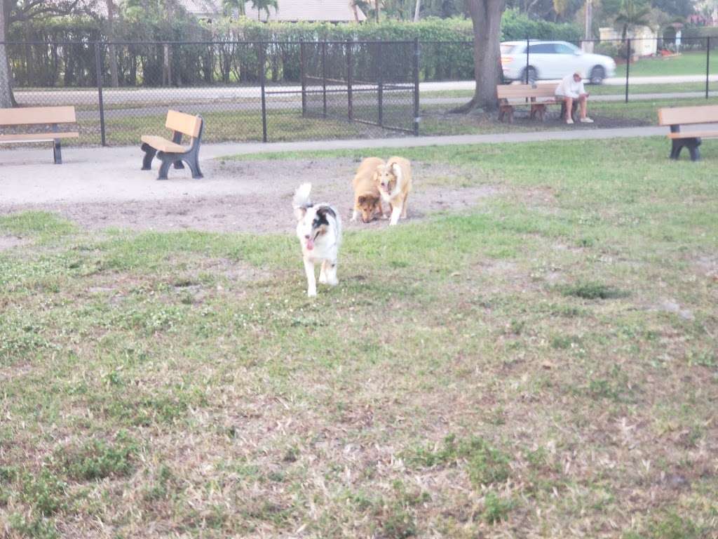 Wellington Dog Park | 2965 Greenbriar Blvd, Wellington, FL 33414, USA | Phone: (561) 791-4005