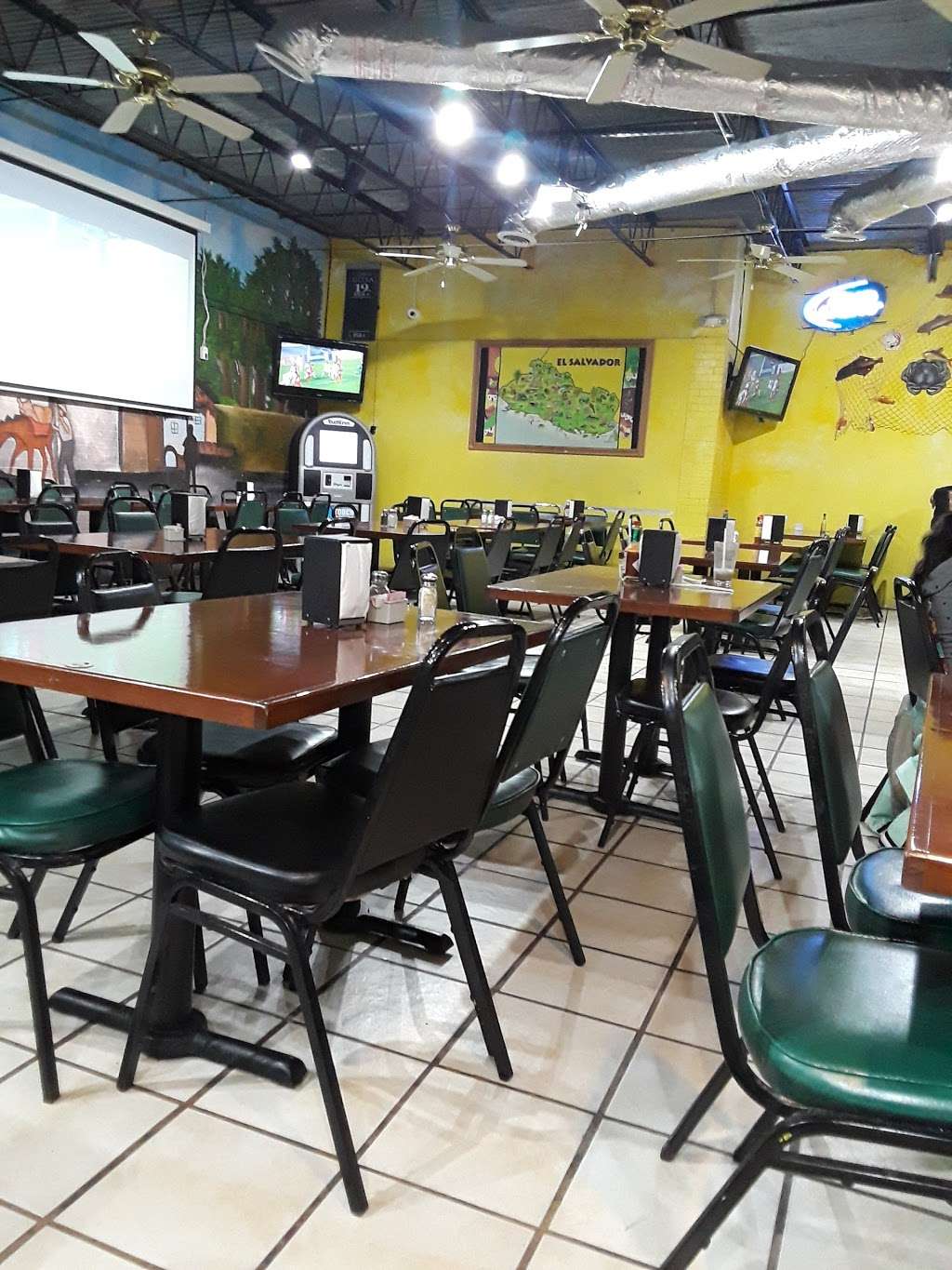 El Salvador Restaurant | 1910 W Irving Blvd #2, Irving, TX 75061, USA | Phone: (972) 259-8059