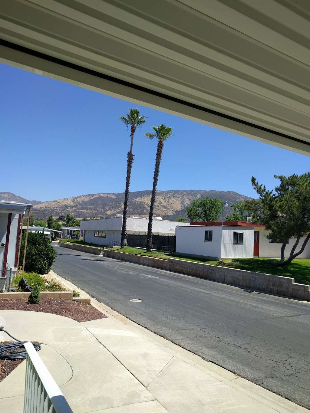 Executive Mobilehome Estates | 10622 Bryant St, Yucaipa, CA 92399, USA | Phone: (909) 797-6055