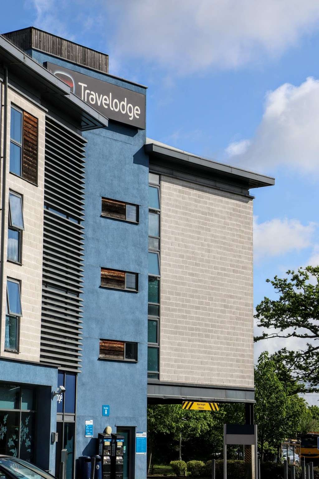 Travelodge Borehamwood | Elstree Way, Borehamwood WD6 1SD, UK | Phone: 0871 984 6346