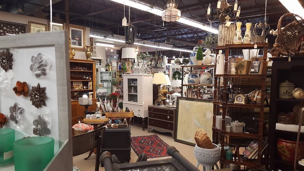 Homewood Antiques | 930 Oxmoor Rd, Homewood, AL 35209, USA | Phone: (205) 414-9945