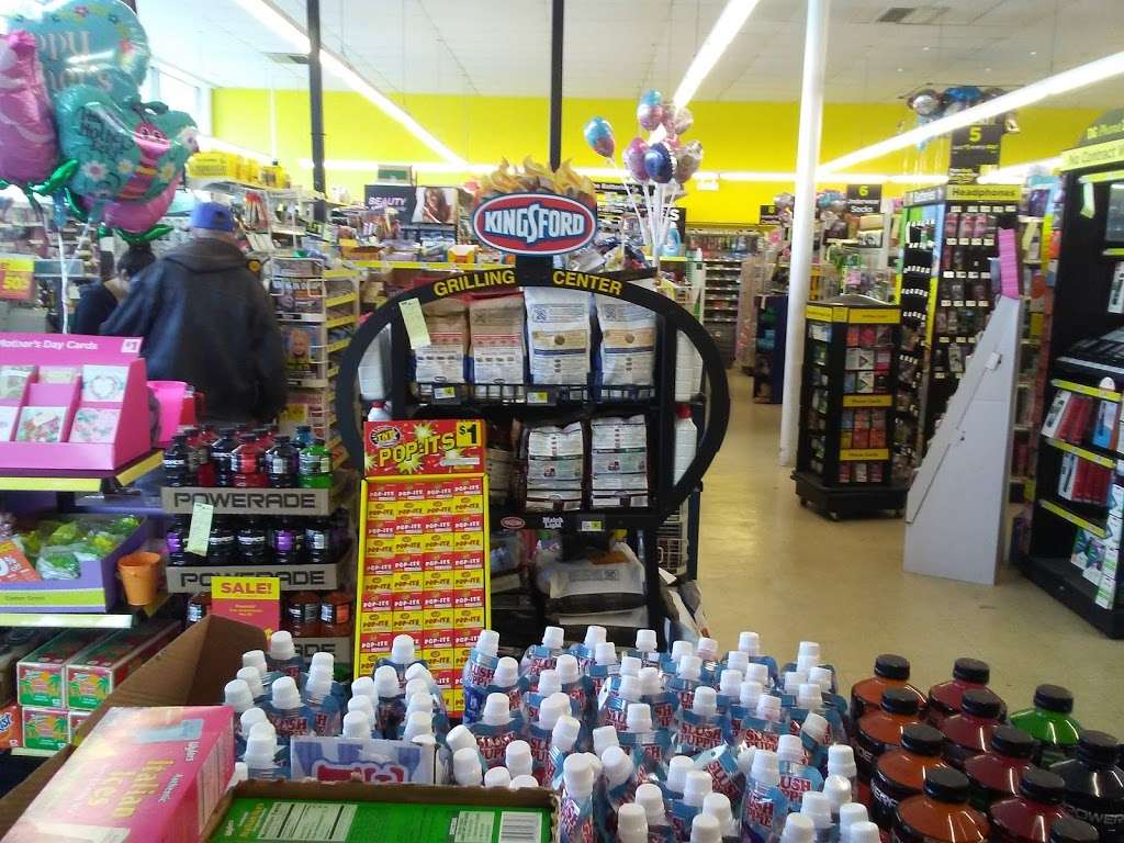 Dollar General | 8821 W 87th St, Hickory Hills, IL 60457 | Phone: (708) 529-8475