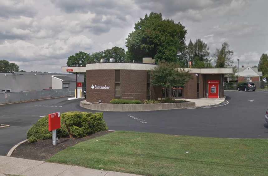 Santander Bank | 3001 West Chester Pike, Broomall, PA 19008, USA | Phone: (610) 353-5700