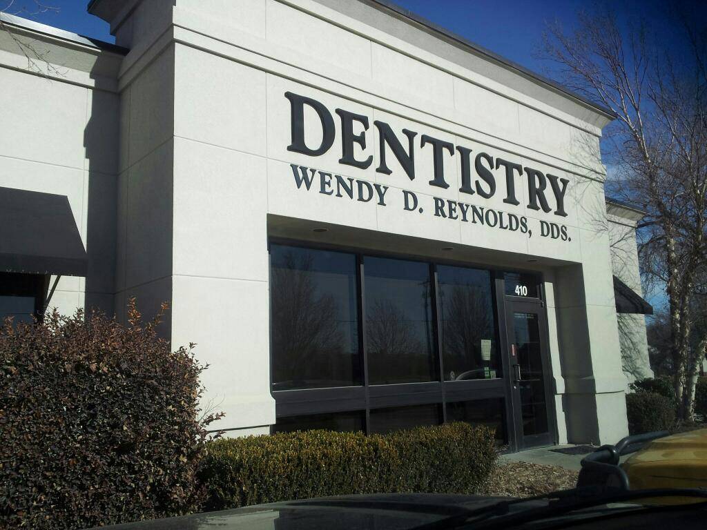 Reynolds Wendy DDS | 410 East 61st St N, Park City, KS 67219, USA | Phone: (316) 744-3004