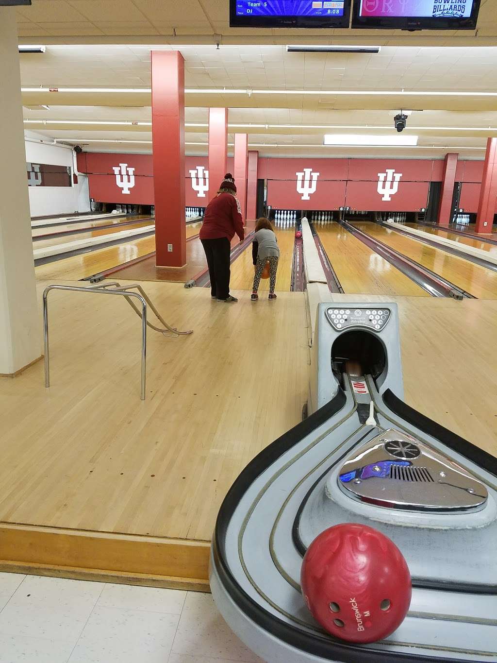 IMU Bowling & Billiards | 3905, 900 E 7th St, Bloomington, IN 47405 | Phone: (812) 855-2328