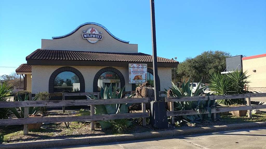 Wild West BBQ | 1205 E Mulberry St, Angleton, TX 77515, USA | Phone: (979) 864-3666