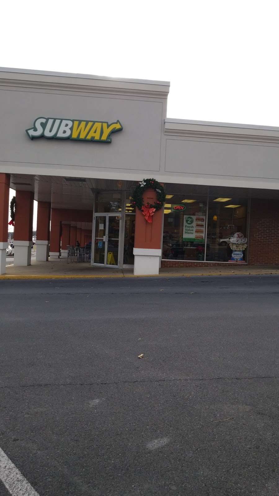 Subway Restaurants | 608 E Main St, Waynesboro, PA 17268 | Phone: (717) 762-2292