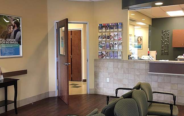 Bright Now! Dental | 810 E Alosta Ave, Azusa, CA 91702, USA | Phone: (626) 804-2144