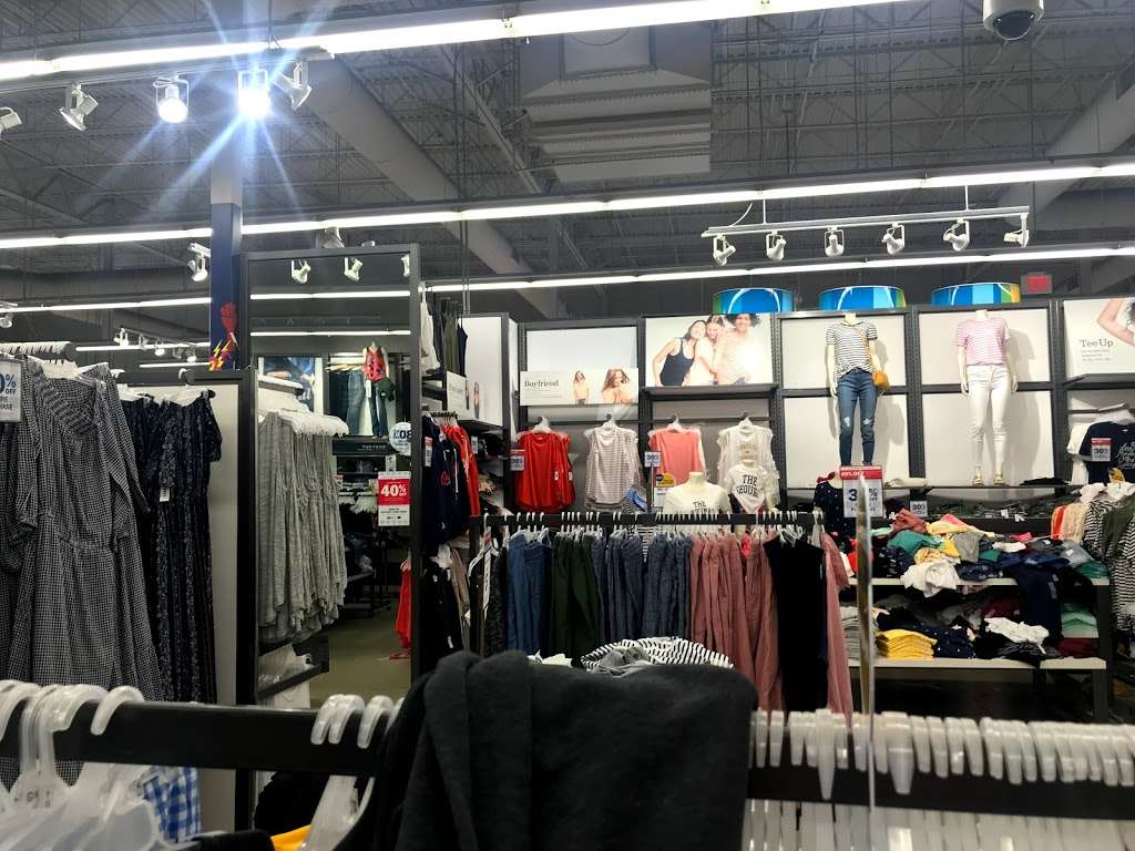 Old Navy | 649 W Edgar Rd, Linden, NJ 07036 | Phone: (908) 862-6167