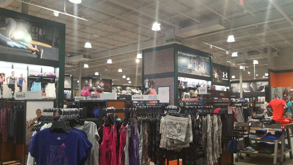 DICKS Sporting Goods | 6140 W Grand Ave, Gurnee, IL 60031, USA | Phone: (224) 538-2195