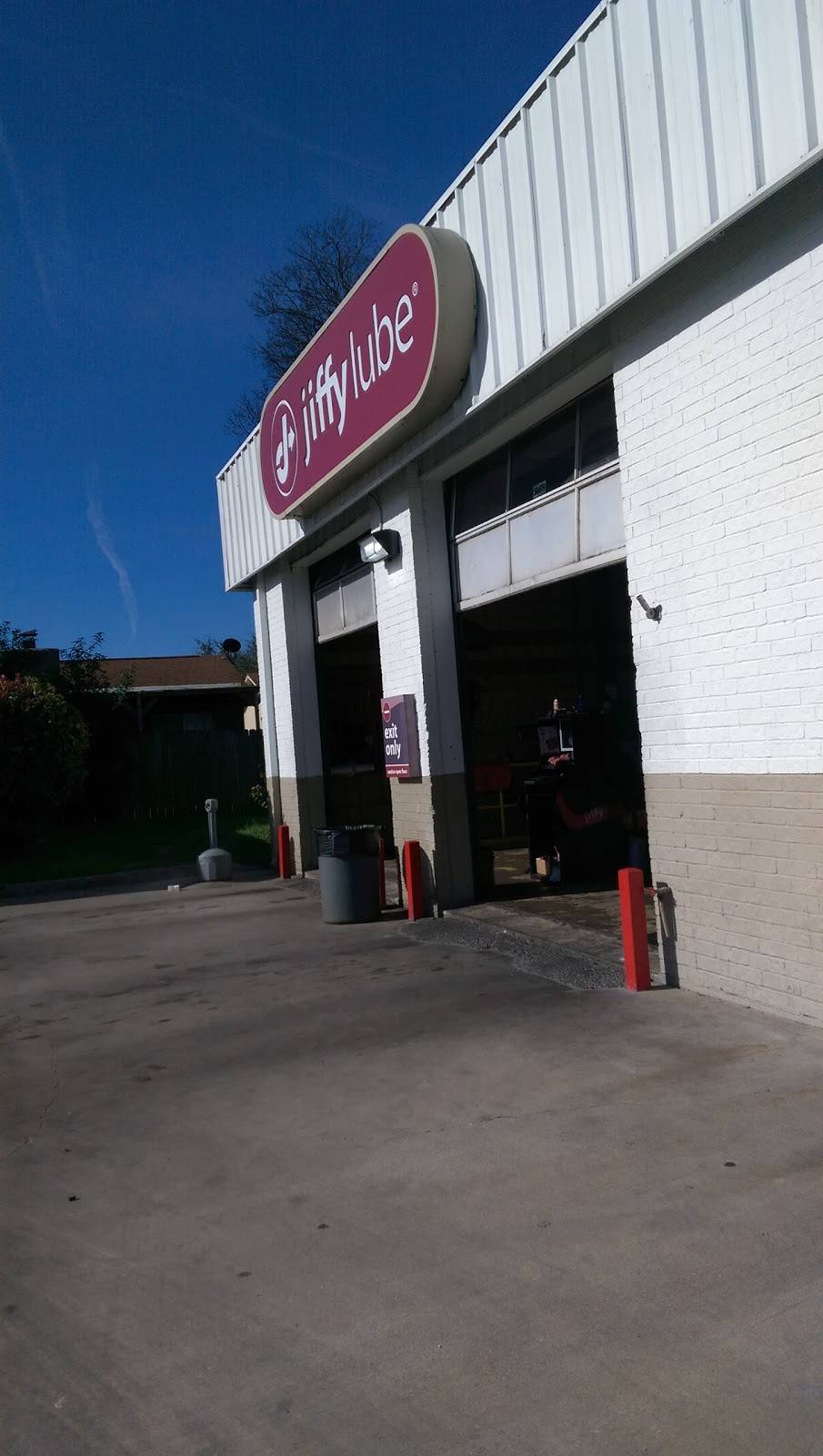 Jiffy Lube | 1111 W William Cannon Dr, Austin, TX 78745, USA | Phone: (512) 442-5823