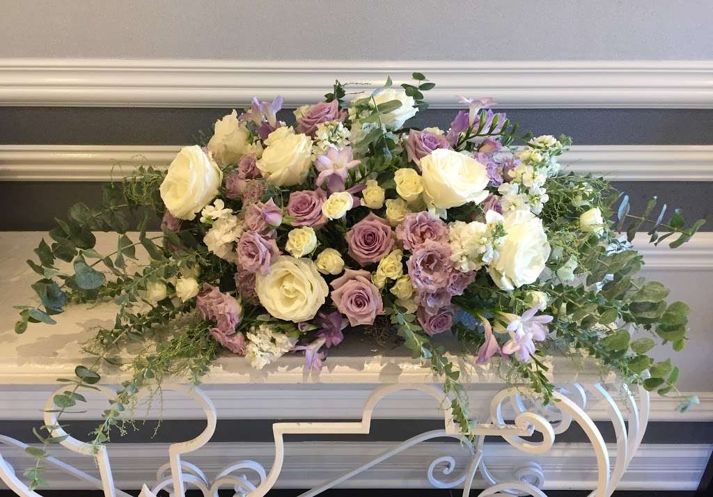 Wildrose Floral Design | 27 E Main St, Cary, IL 60013, USA | Phone: (847) 400-6800