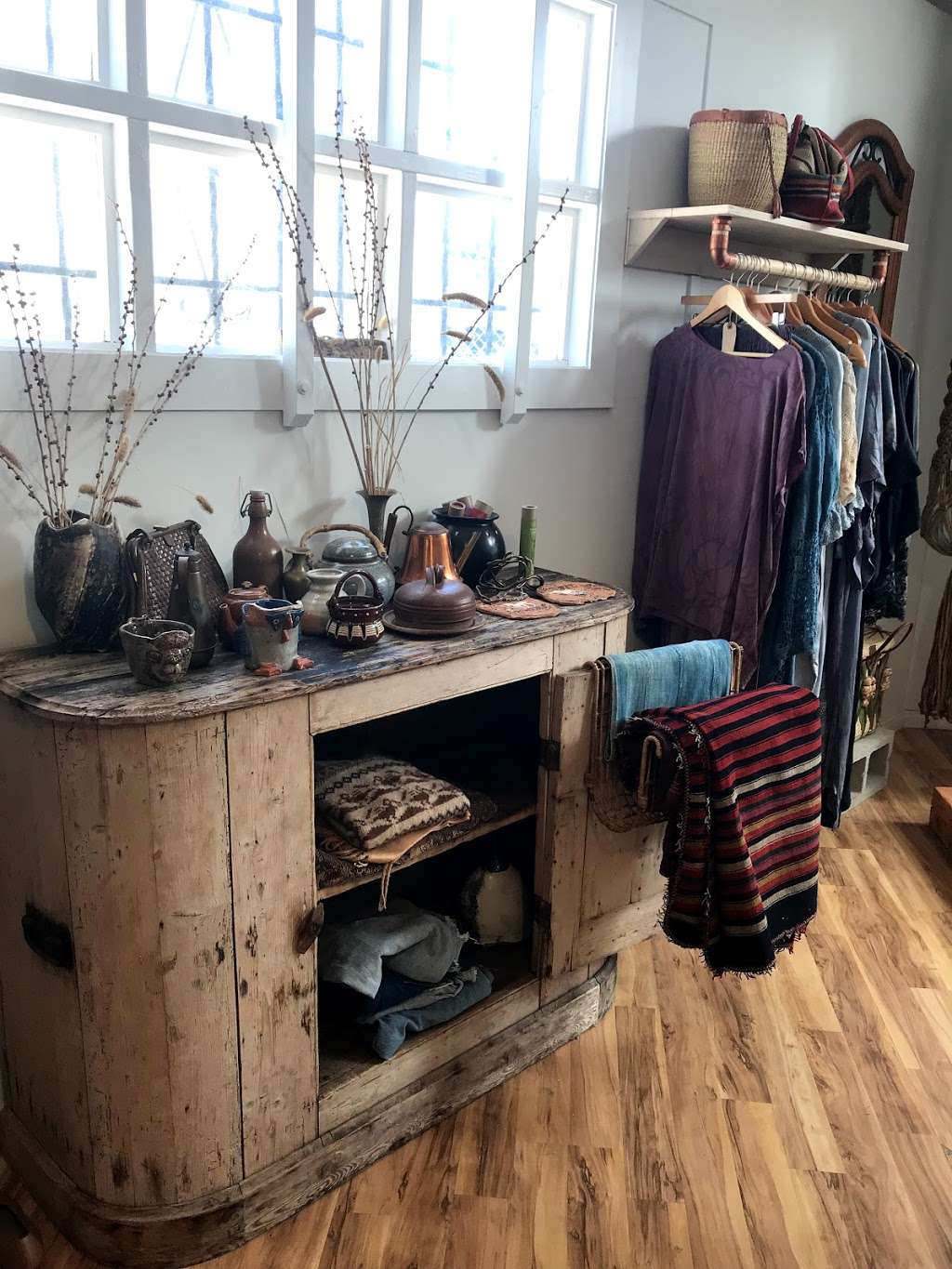 Moona Star Collective | 137 N Topanga Canyon Blvd, Topanga, CA 90290 | Phone: (310) 455-3088