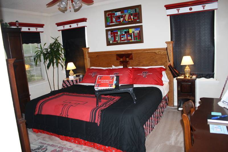 Woodrow House Bed & Breakfast | 2629 19th St, Lubbock, TX 79410, USA | Phone: (806) 793-3330