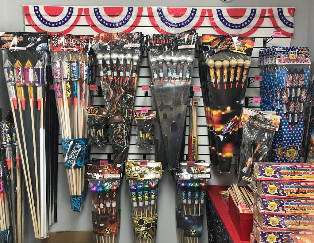 Funner Fireworks | 4326 Maplecrest Rd B, Fort Wayne, IN 46815, USA | Phone: (260) 255-6110