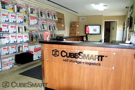 CubeSmart Self Storage | 1800 S Chambers Rd, Aurora, CO 80017 | Phone: (303) 696-2020