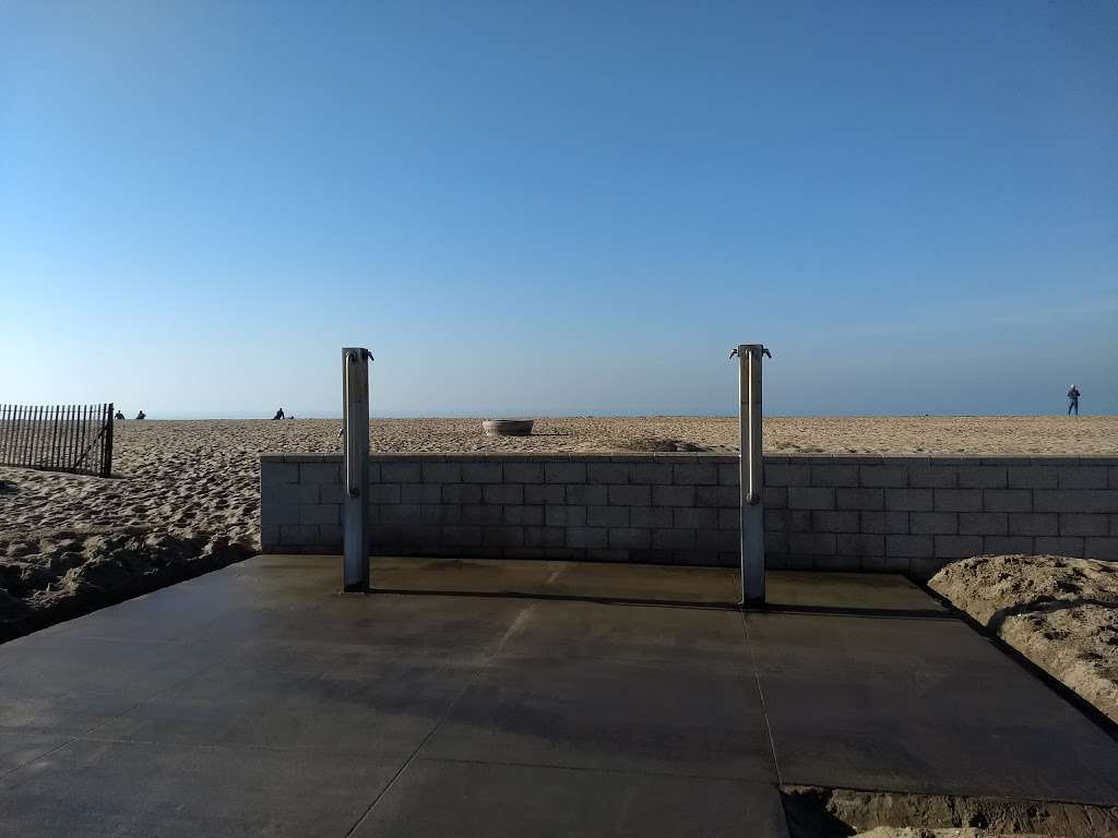 18179 Pacific Coast Hwy Parking | 18179 Pacific Coast Hwy, Huntington Beach, CA 92648, USA