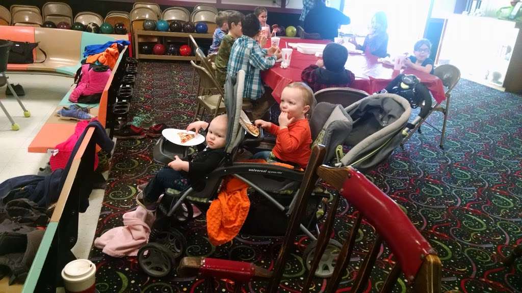 Suburban Lanes | 4285 State Rte 19, Tipton, IN 46072, USA | Phone: (765) 675-6670