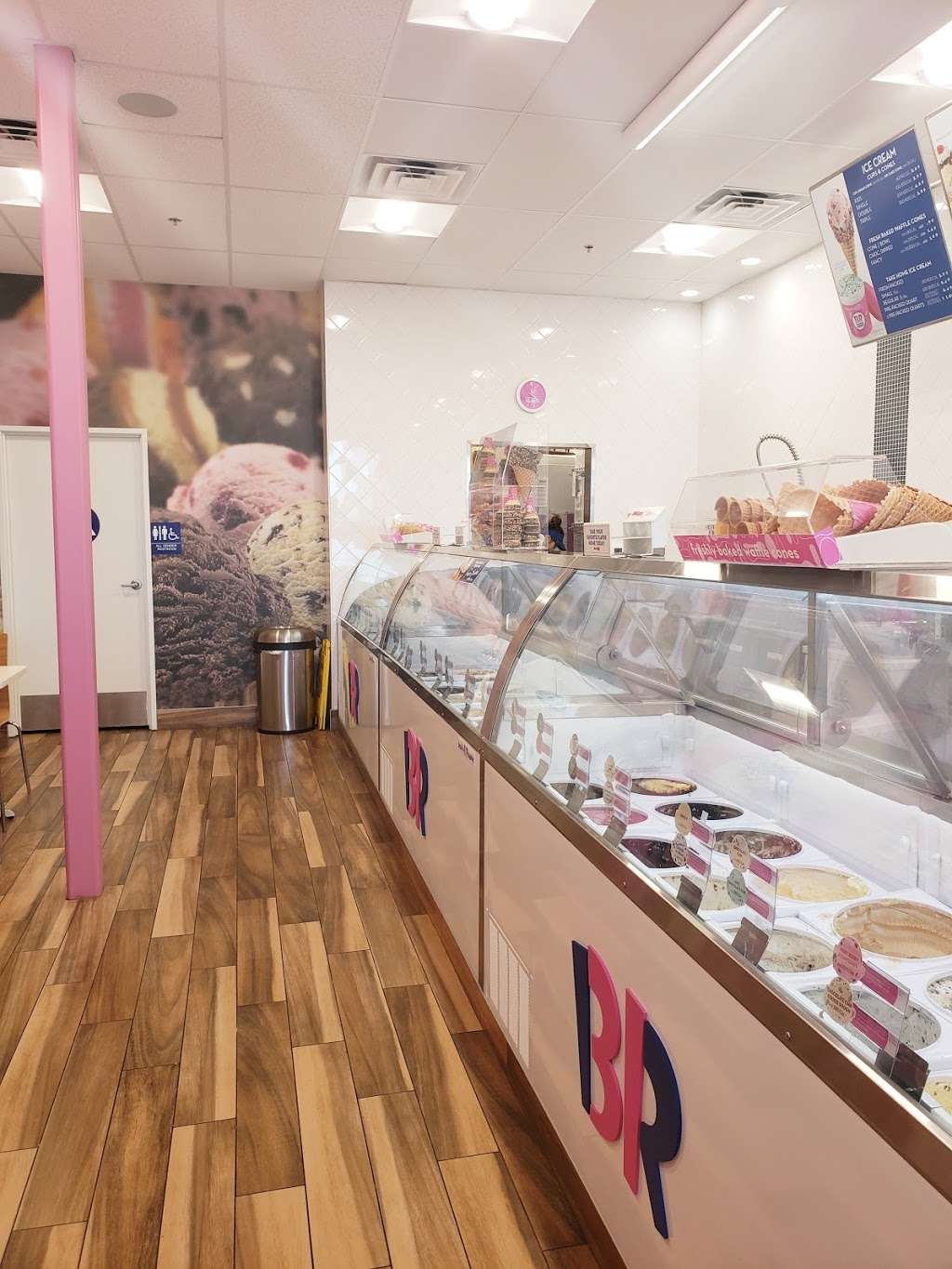 Baskin-Robbins | 1820 N Perris Blvd, Perris, CA 92571, USA | Phone: (951) 943-7744