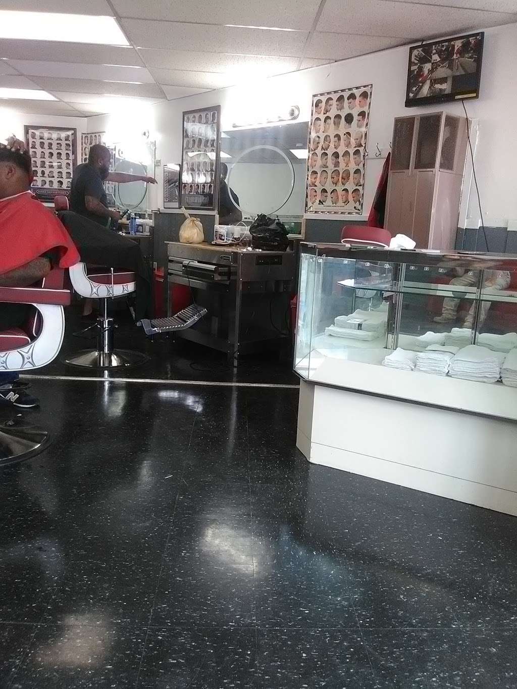 J King barbershop | 231 Branch St, Lowell, MA 01851, USA | Phone: (978) 398-1640