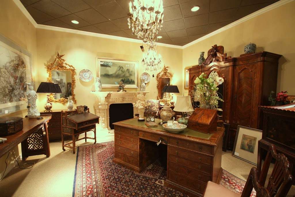 Charlotte Nail Antiques | 7026 Old Katy Rd #165, Houston, TX 77024, USA | Phone: (713) 869-9511