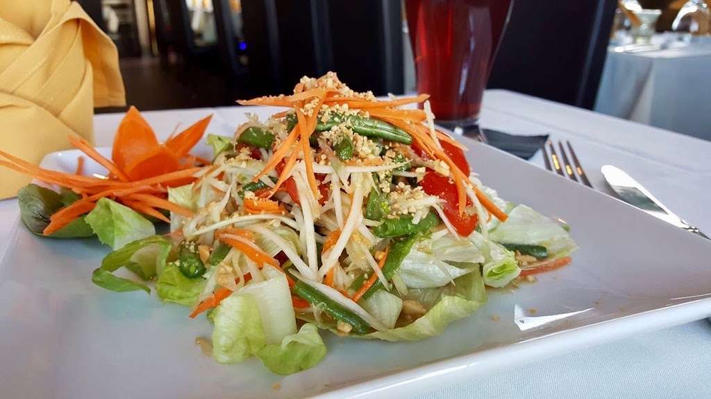 Lucky Thai Kitchen | 1384, 3381 Post Rd, Southport, CT 06890, USA | Phone: (203) 292-5641