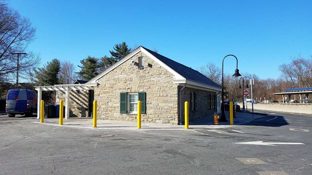 RT. 15 Greenwich NB Service Plaza | 3000 Merritt Pkwy, Greenwich, CT 06830, USA | Phone: (888) 406-3466