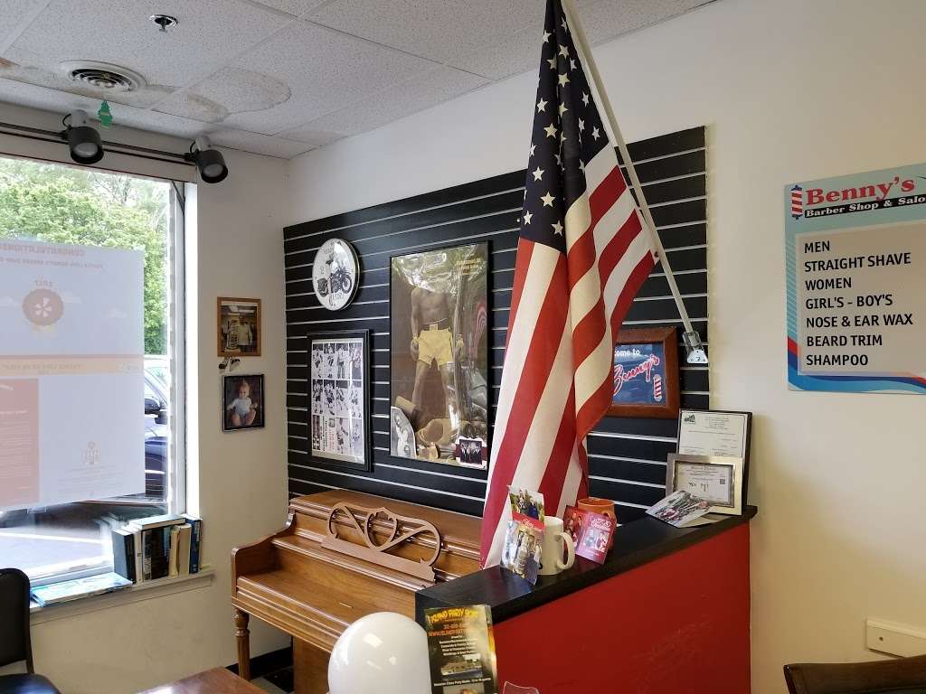 Bennys Barber Shop & Salon | 907 W 55th St, Countryside, IL 60525, USA | Phone: (773) 294-9374