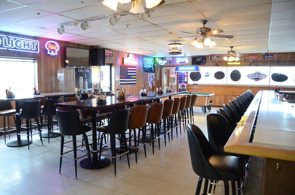 Roadhouse 52 | 525 S State St, Manhattan, IL 60442 | Phone: (815) 478-7820