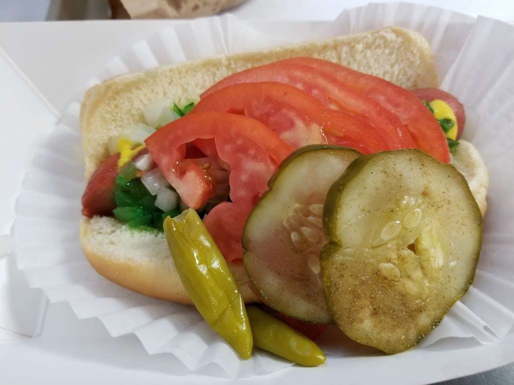 Byrons Hot Dog | 1701 W Lawrence Ave, Chicago, IL 60640, USA | Phone: (773) 271-0900