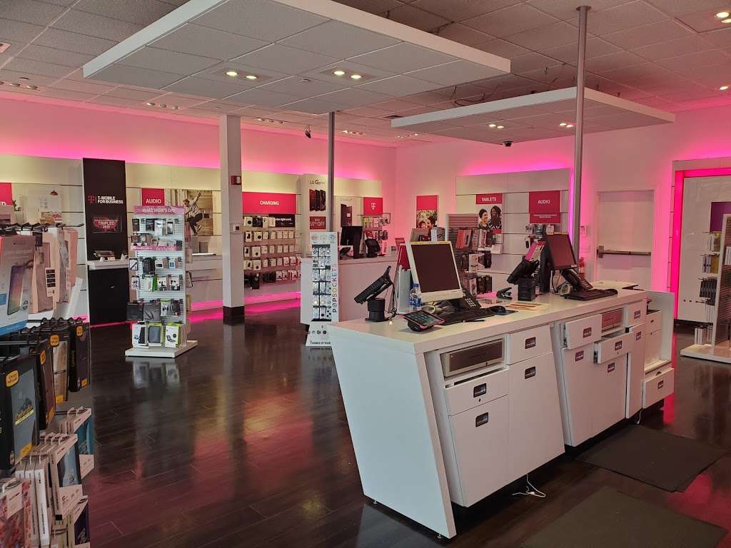 T-Mobile | 250 Granite Run Dr, Lancaster, PA 17601, USA | Phone: (717) 519-4140