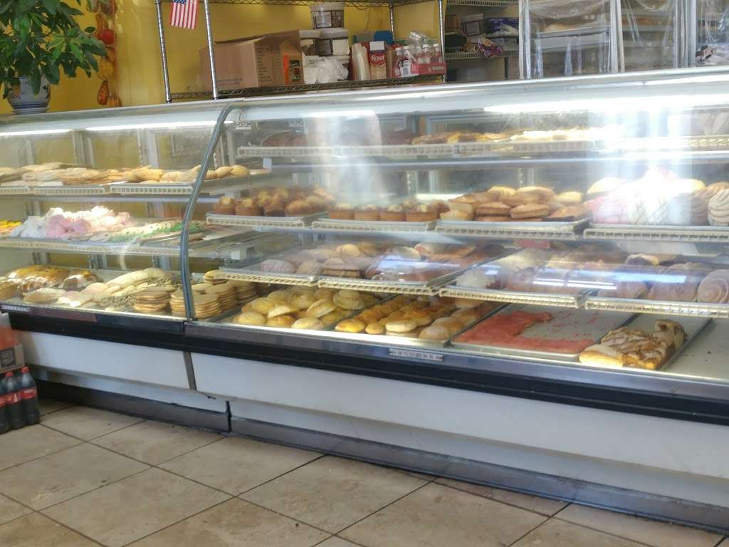 Yolandas Bakery | 19742 Sherman Way, Winnetka, CA 91306 | Phone: (818) 348-6720