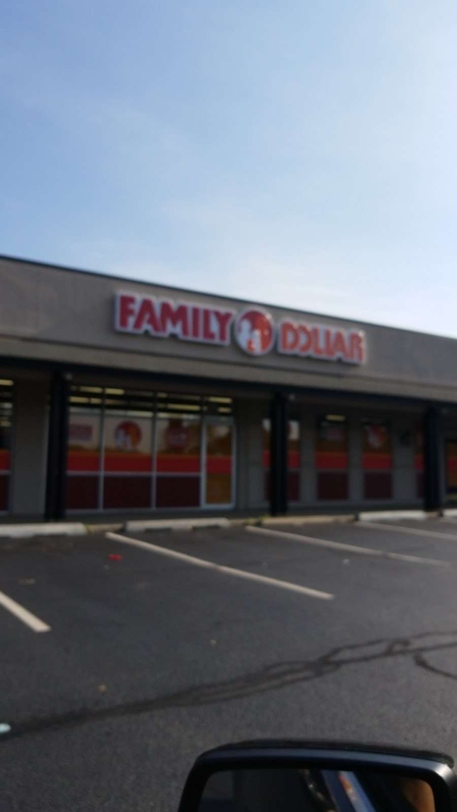 Family Dollar | 5124 Pine Island Dr, Crown Point, IN 46307 | Phone: (219) 682-0068