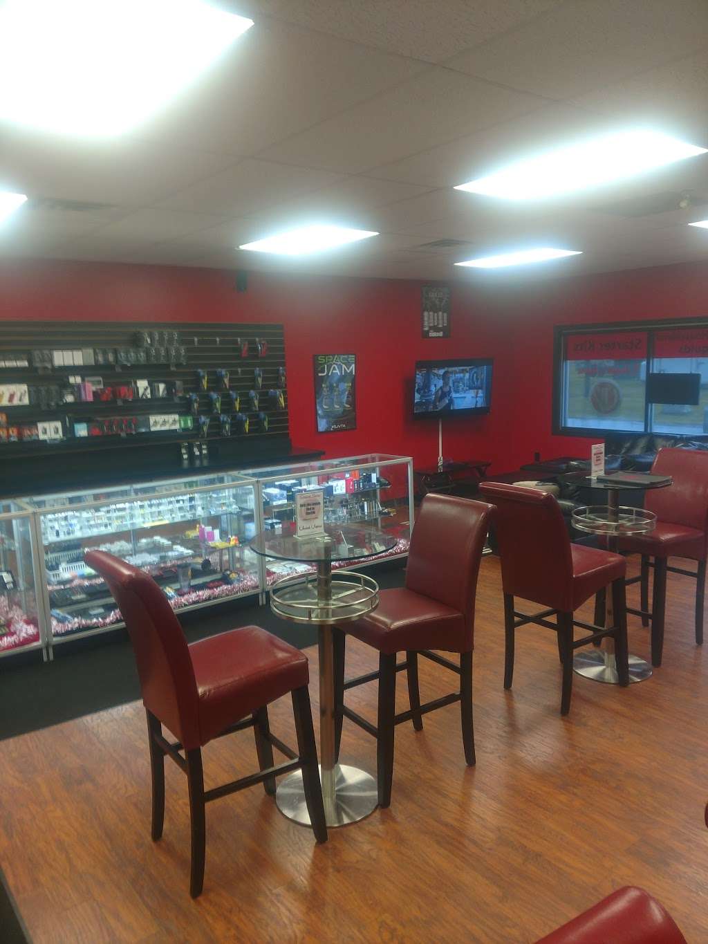 Unreal Vapors Smyrna | 1231 S Dupont Blvd #102, Smyrna, DE 19977 | Phone: (844) 486-7325