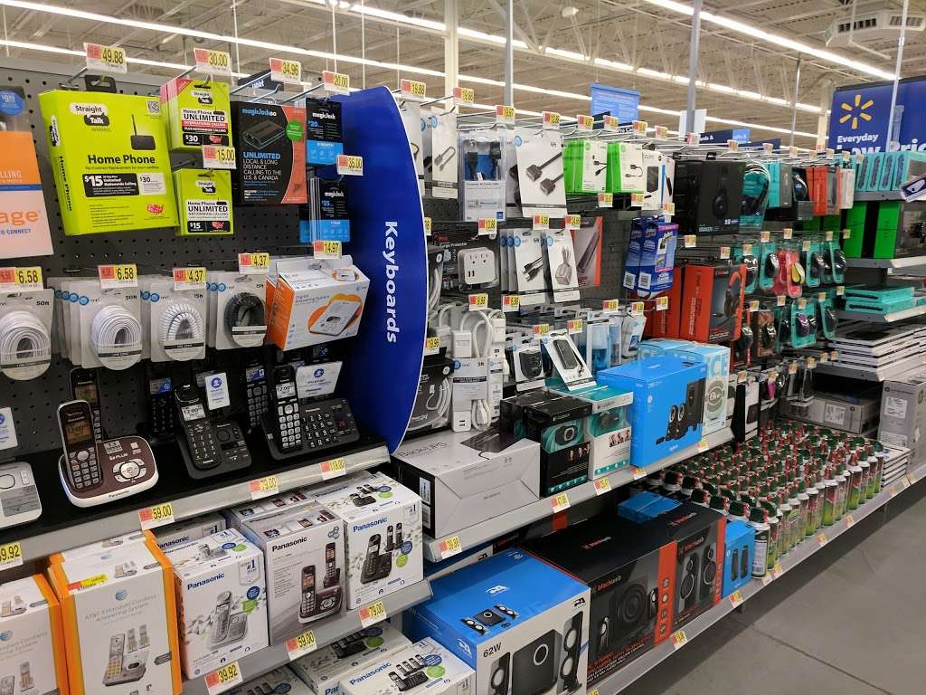 Walmart Supercenter | 882 S State Rd 135, Greenwood, IN 46143, USA | Phone: (317) 851-1102