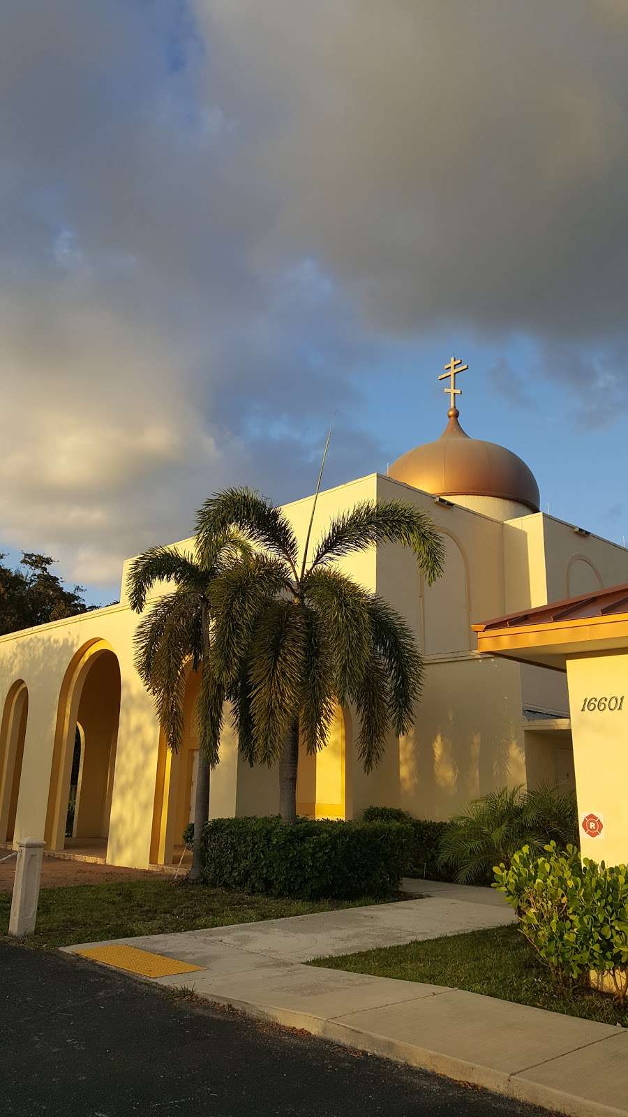 Christ the Saviour Orthodox Cathedral | 16601 NW 77th Ct, Miami Lakes, FL 33016, USA | Phone: (305) 822-0437