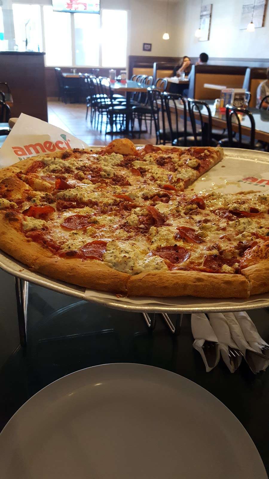 Ameci Pizza & Pasta | 1724 E Avenida De Los Arboles, Thousand Oaks, CA 91362 | Phone: (805) 493-2914