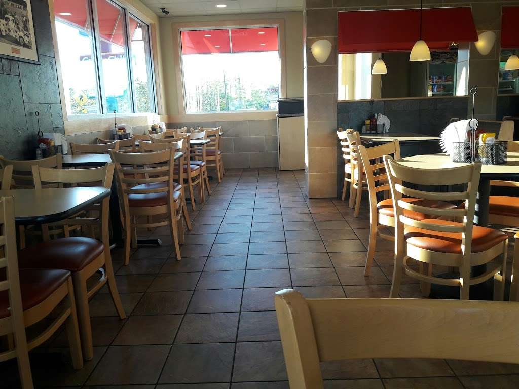 Dairy Queen Grill & Chill | 21 N Main St, Bellingham, MA 02019 | Phone: (508) 966-0461