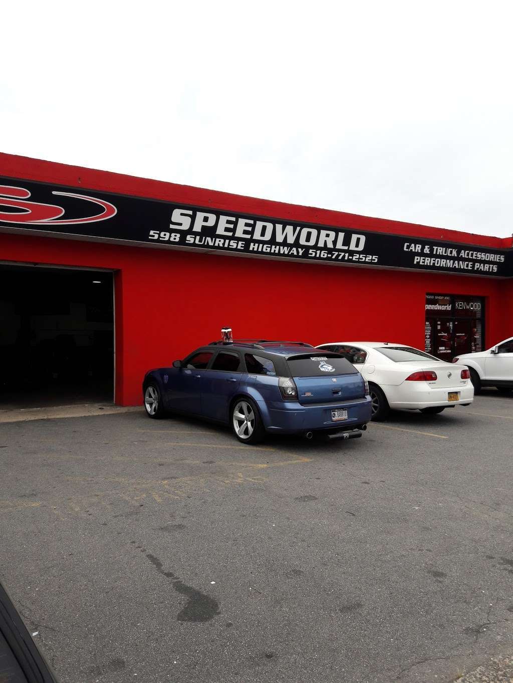 Speedworld Baldwin, N.Y. | 598 Sunrise Hwy, Baldwin, NY 11510, USA | Phone: (516) 771-2525