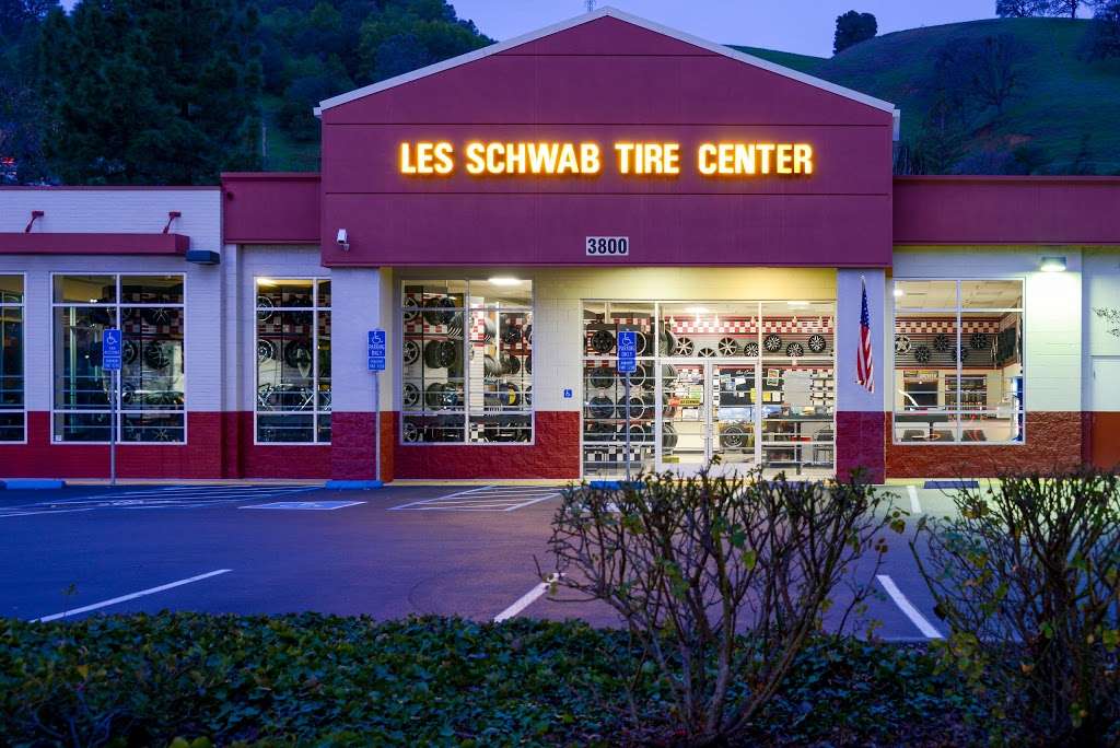Les Schwab Tire Center | 3800 Alhambra Ave, Martinez, CA 94553, USA | Phone: (925) 370-6382