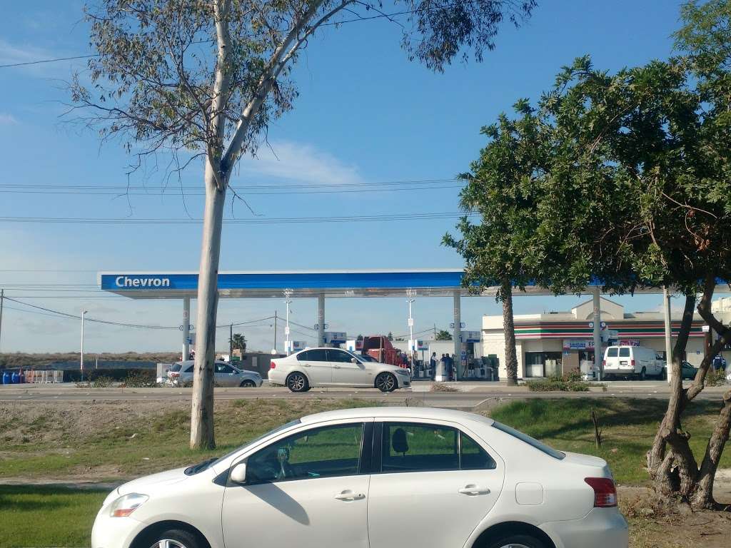 Chevron | Bulevar Lázaro Cárdenas 311, La Mesa, 22105 Tijuana, B.C., Mexico