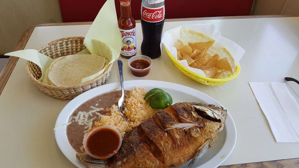 El Rincon Chilango | 1133 W 17th St, Santa Ana, CA 92706 | Phone: (714) 836-5096