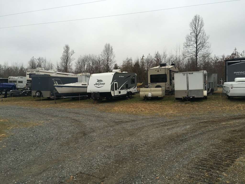 AMYS BOAT & RV STORAGE | 150 Plum Tree Rd, Bumpass, VA 23024, USA | Phone: (703) 967-9500