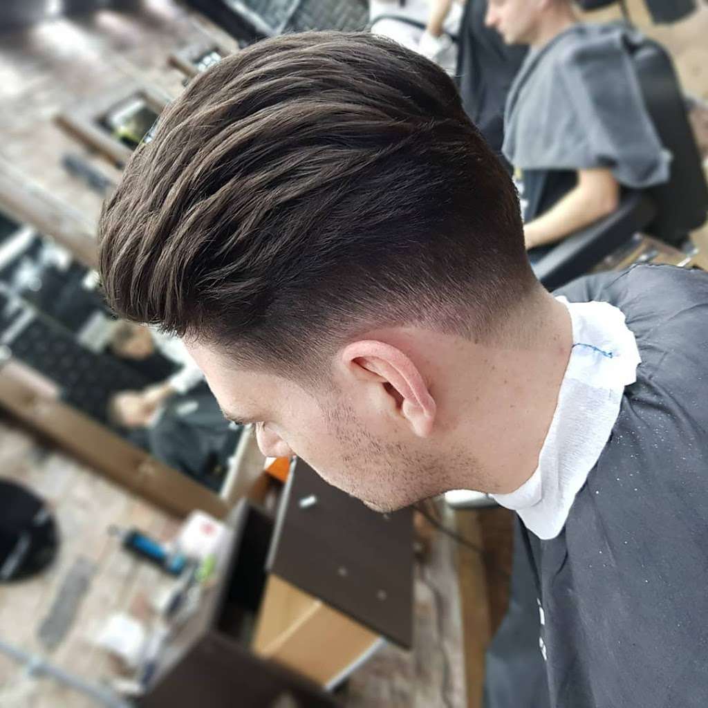 Sir Male Grooming Meopham | 16 Wrotham Rd, Meopham, Gravesend DA13 0JL, UK | Phone: 01474 520039