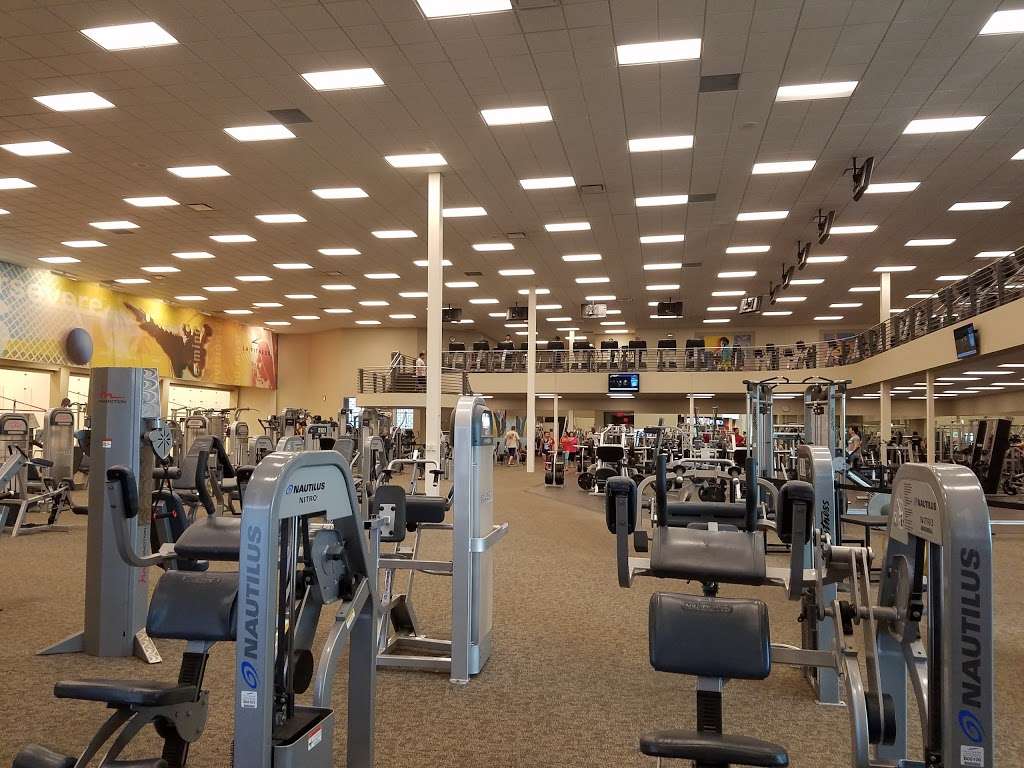 la fitness closing indianapolis