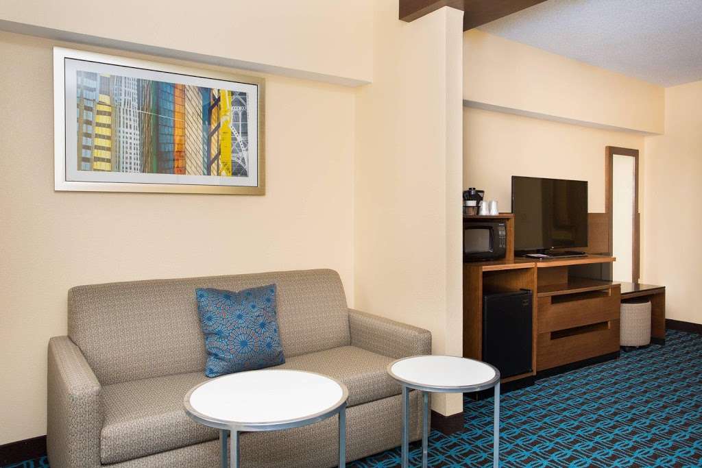 Fairfield Inn & Suites by Marriott Raynham Middleborough/Plymout | 4 Chalet Rd, Middleborough, MA 02346, USA | Phone: (508) 946-4000
