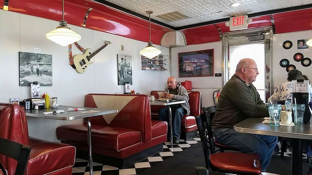 Wimpy & Dees Diner | 5051 Horseshoe Pike, Honey Brook, PA 19344, USA | Phone: (484) 514-2250